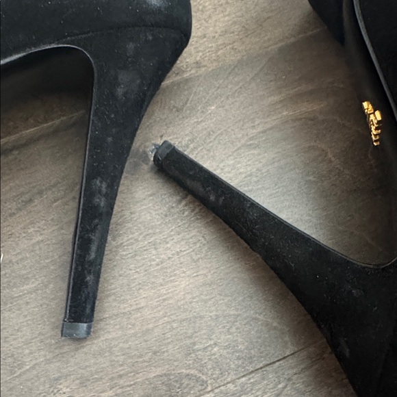 Gorgeous Prada Black Suede Platform Pumps - Picture 7 of 9